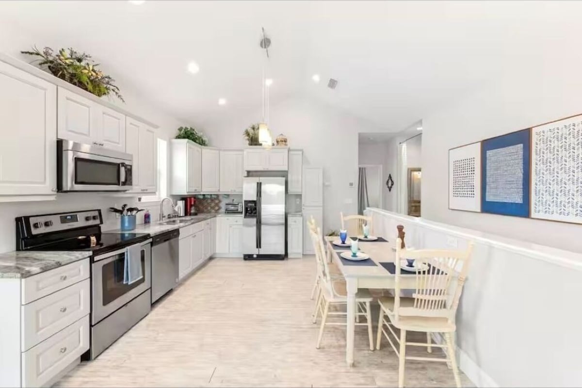 Photo 4 of Riberia Riviera. A charming spacious 3/2 in heart of Old City