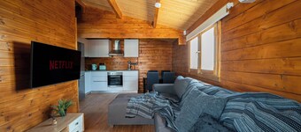 KTIMA TO ALLIOTIKO - LOFOU 1 - 4 BDR VILA
LIMASSOL - CYPRUS
ENJOY FANTASTIC VAC