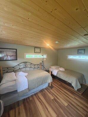 2 bedrooms, WiFi, bed sheets