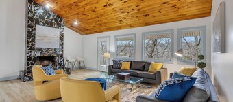 Spacious 5-bedroom house in charming Monroe with AC