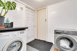 Interior - The Old Bike Shop - Flat 1
Cozy and convenient ground floor apartment! (Chorley)