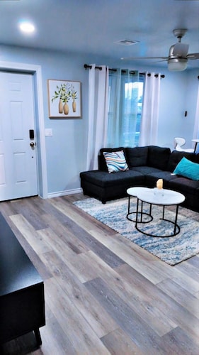 Cozy 3 BR Family Home Near OU Hospital