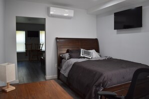 2 bedrooms, free WiFi, bed sheets - Tannersville Village on SawMill Creek Room #2- 2 Queen (Tannersville)
