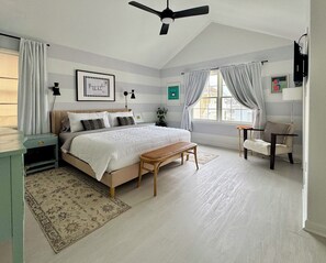 3 habitaciones, escritorio, wifi gratis y ropa de cama