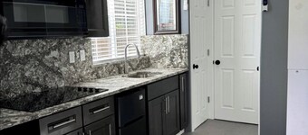 Micro Studio With Outdoor Space Near Nike & Intel