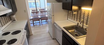 3-bedroom condo in lovely North Ocean City roomy for 2 families with children