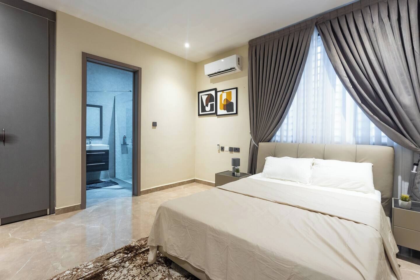 Villa Luxe, 4 chambres | Fer et planche à repasser, Wi-Fi gratuit