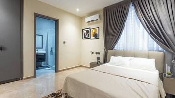 Luxury Villa, 4 Bedrooms | Iron/ironing board, free WiFi