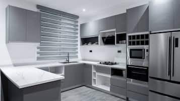 Luxury Villa, 4 Bedrooms | Private kitchen
