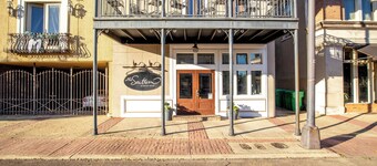 Charming studio apartment in Downtown Columbus, MS