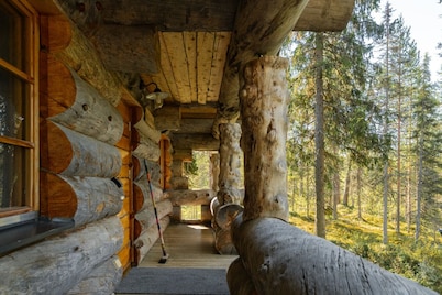 Comfy Cabin Retreat Close To The Rukatunturi Ski Slopes