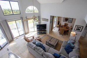 House, Multiple Beds, Patio, Ocean View (727 Seahorse Rd) | Living area