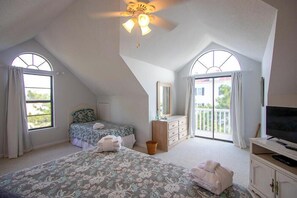 Casa, várias camas, varanda, vista para o oceano (727 Seahorse Rd) | 5 quartos, individualmente decorados, individualmente mobiliados