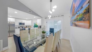 Dining - Modern Villa w/ Heated Pool & Spa (Pembroke Pines)