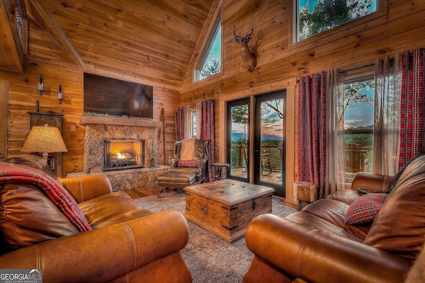 Smart-tv, eldstad, tv-spel och böcker