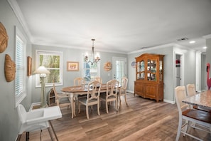 House, Multiple Beds, Patio, Garden View (835 Bonito) | Dining