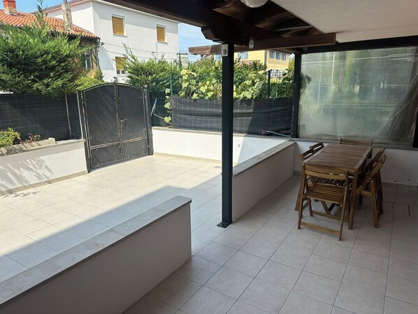 Apartamento Confort, vistas al jardín | Terraza o patio