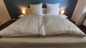 5 bedrooms, in-room safe, iron/ironing board, travel crib - Vacation home Fringaluna with private pool in Übersee am Chiemsee (Übersee)
