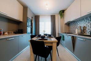 Fridge, microwave, oven, dishwasher