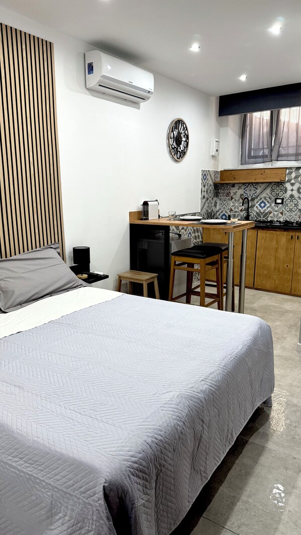 1 dormitorio y ropa de cama