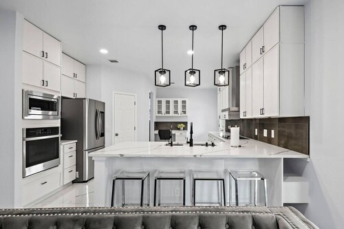 5BR Retreat + Theater & Games