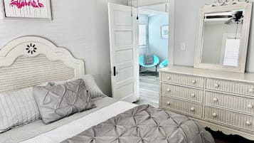 2 bedrooms, iron/ironing board, WiFi, bed sheets