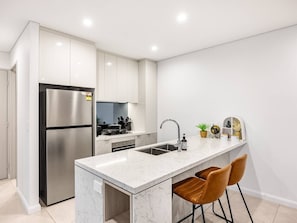 Fridge, microwave, oven, stovetop