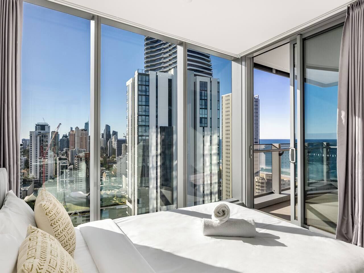 4 slaapkamers, een strijkplank/strijkijzer, wifi, beddengoed