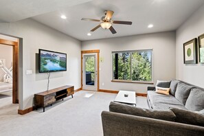TV connectée, cheminée