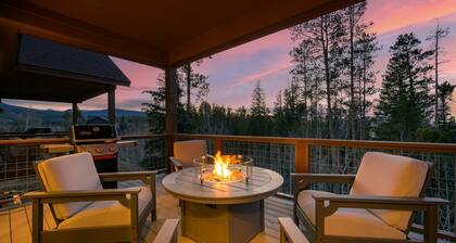 Downtown WP Chalet 168 I Private Hot Tub I Great Views I Bunk Room I Discounted Attractions