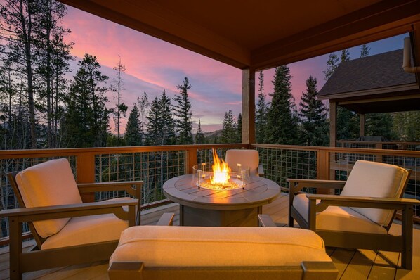 Property grounds - Luxury Mountain Chalet 168 I Private Hot Tub I Great Views I Best Price I Discounted Attractions (Fraser)