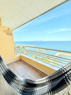 Property grounds - Lecheria Oceanfront Escape | Pool, View & Relax (Lechería)