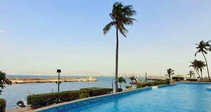 Lecheria Oceanfront Escape | Pool, View & Relax