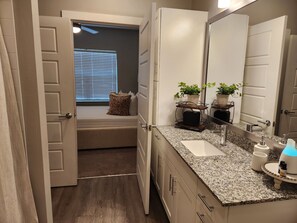 Hair dryer, towels, soap, shampoo - Charming apartment with AC and fitness room in enchanting Orlando (Orlando)