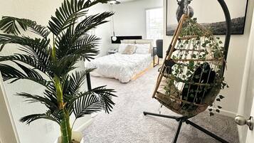 4 bedrooms, iron/ironing board, internet