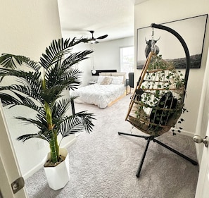 4 bedrooms, iron/ironing board, Internet