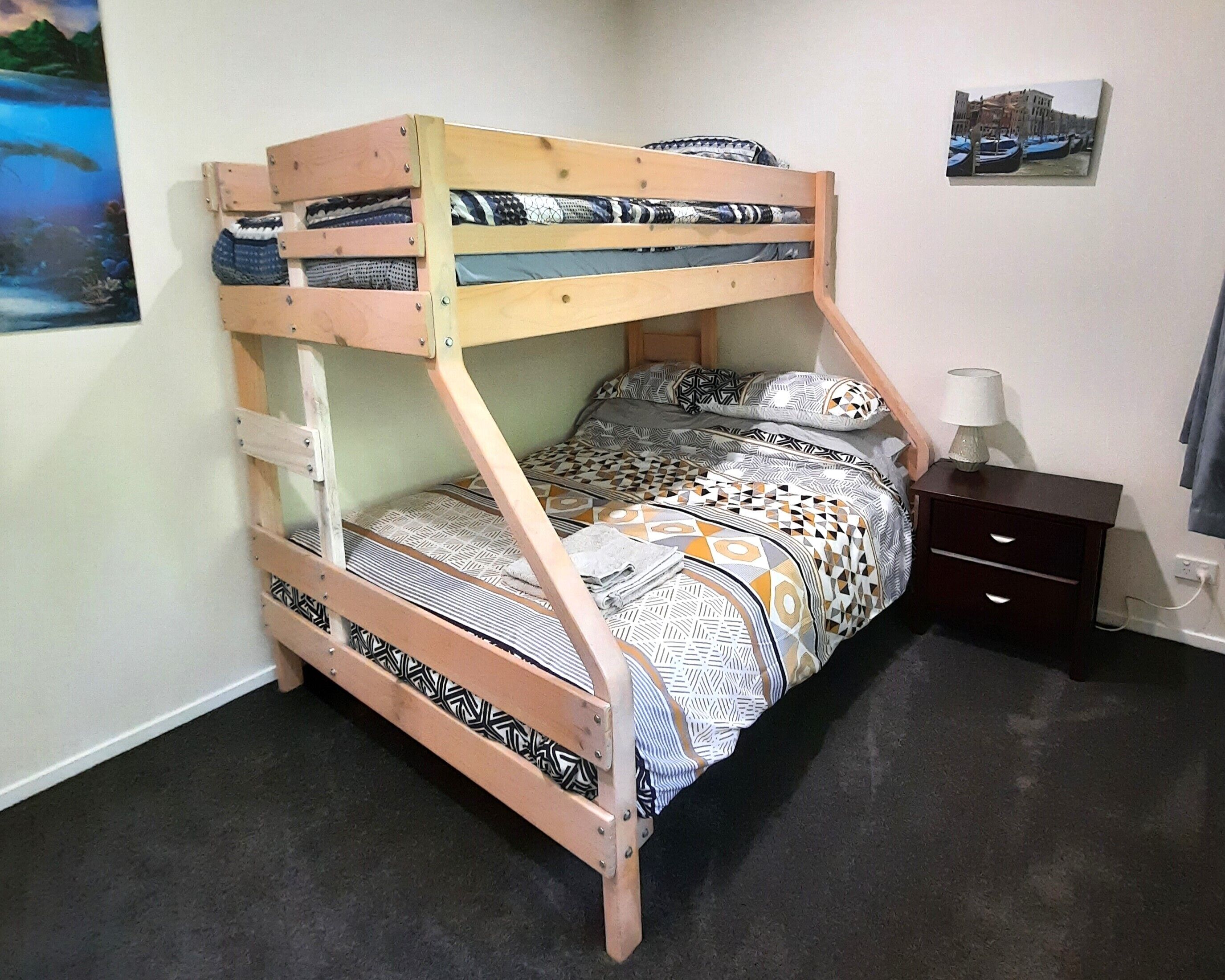 2 bedrooms, iron/ironing board, travel cot, free WiFi