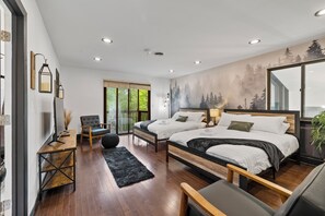 6 habitaciones, tabla de planchar con plancha y cuna de viaje 