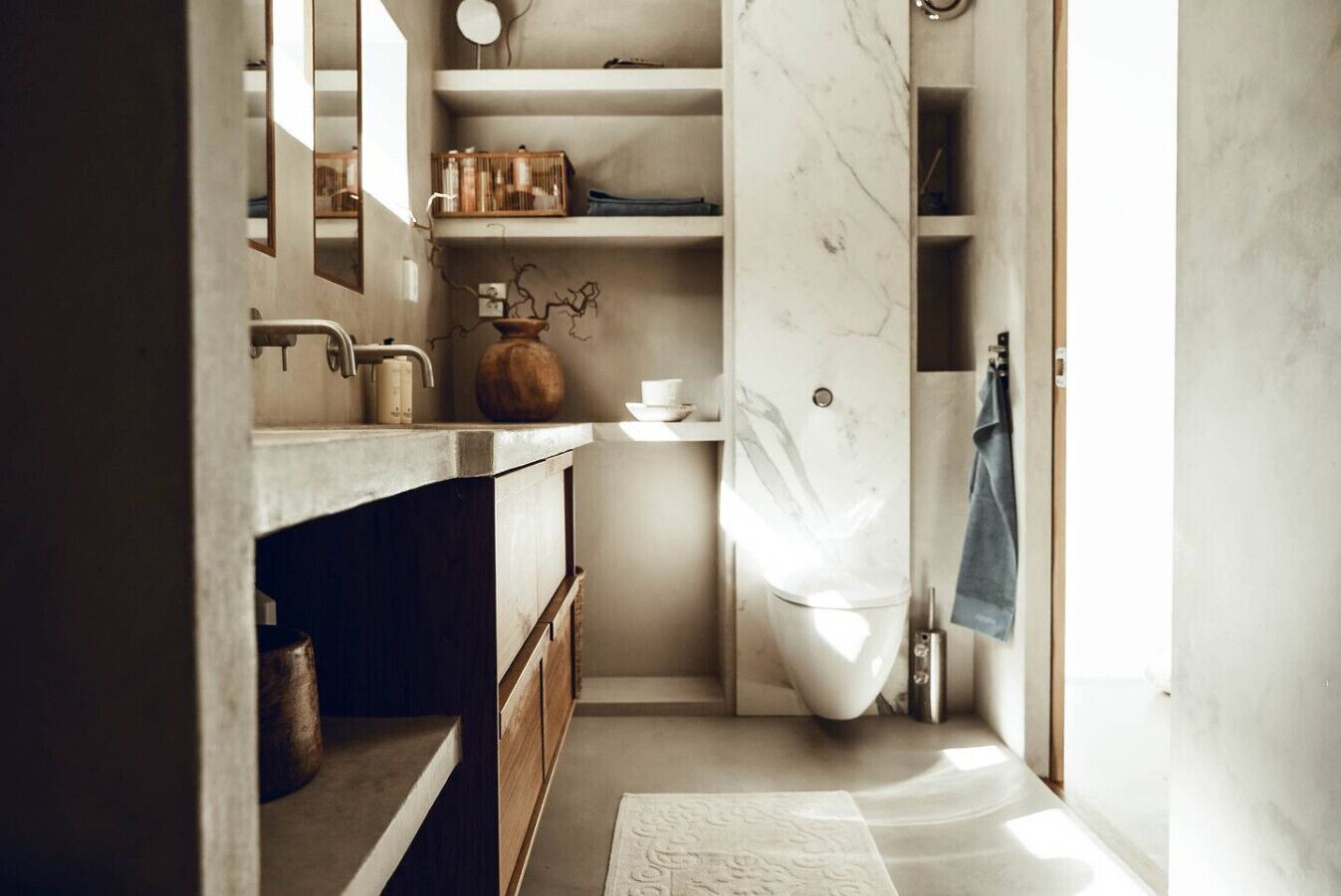 Hair dryer, towels