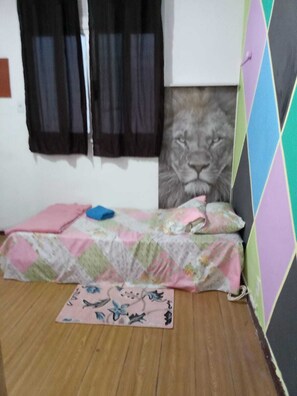 4 bedrooms, free WiFi, bed sheets