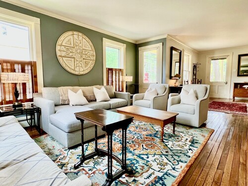 Beautiful 8-bedroom family home in Heart of Chautauqua Institution