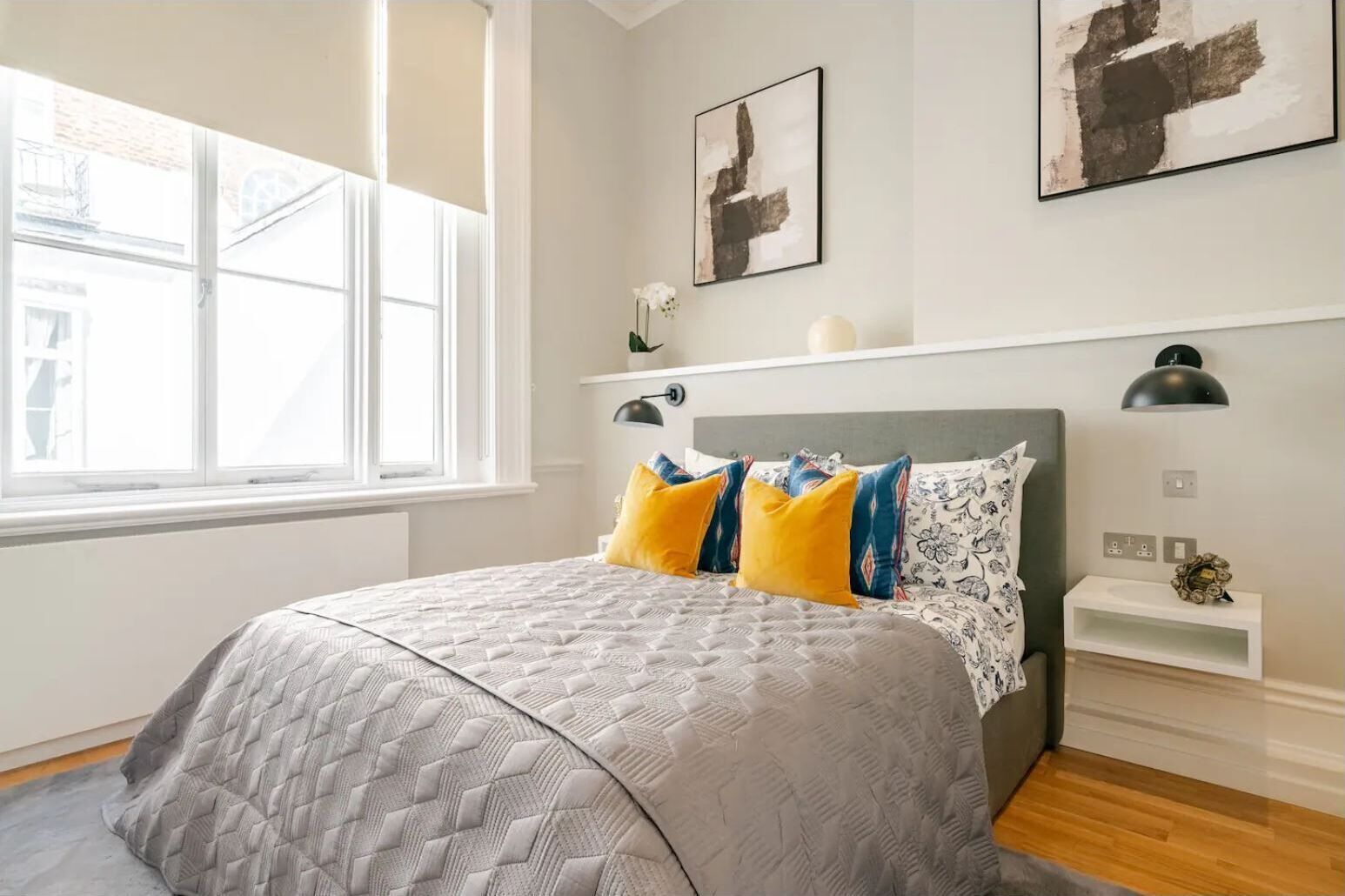 2 habitaciones, tabla de planchar con plancha, wifi y ropa de cama 