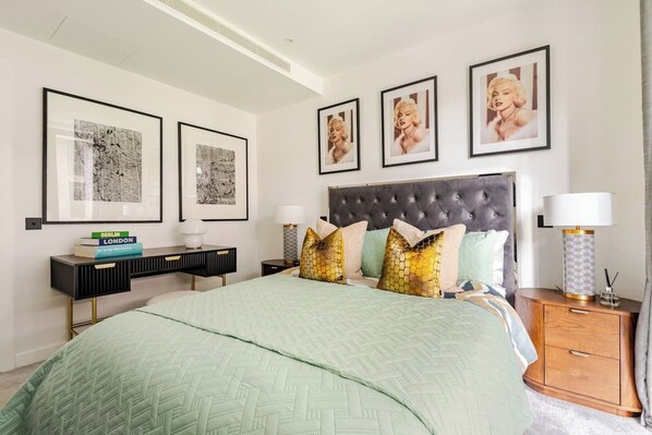 2 bedrooms, iron/ironing board, Internet, bed sheets