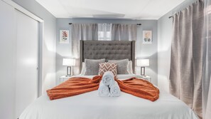 Iron/ironing board, free WiFi, bed sheets