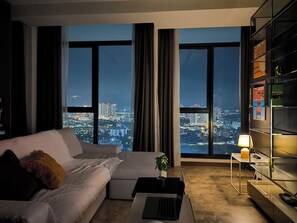 Soundproofing, iron/ironing board, free WiFi - Expressionz KLCC By Laze Home (Kuala Lumpur)