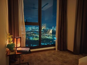 Signature Suite, City View | View from room