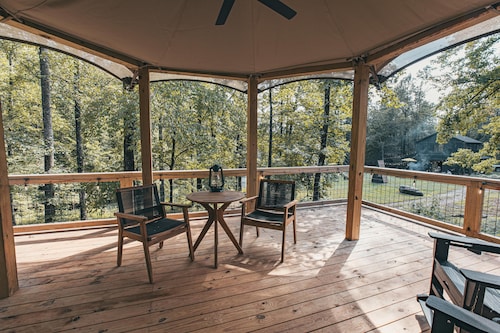 The Dogwood - Luxury Glamping Tent near Tryon International Equestrian Center - North Carolina