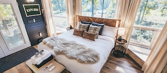 The Dogwood - Glamping Tent at Wheat Creek Outpost