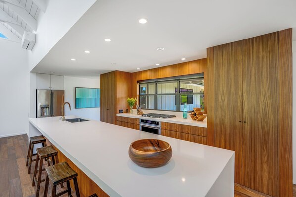 Microwave, oven, stovetop, dishwasher