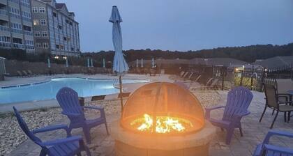 Mariners Cottage Lake Retreat - Stunning Home in Mariners Landing Golf Resort